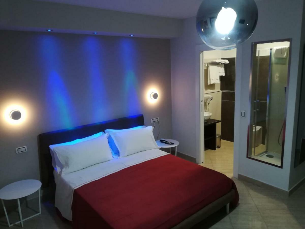 Sonevi Rooms Napoli Eksteriør bilde