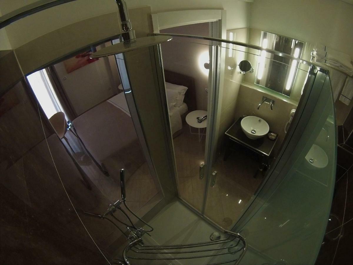Sonevi Rooms Napoli Eksteriør bilde