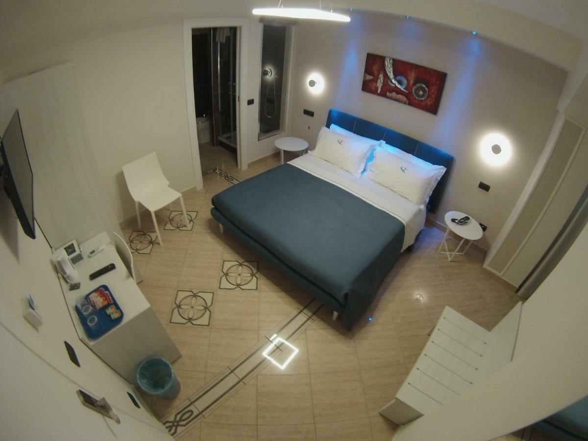 Sonevi Rooms Napoli Eksteriør bilde