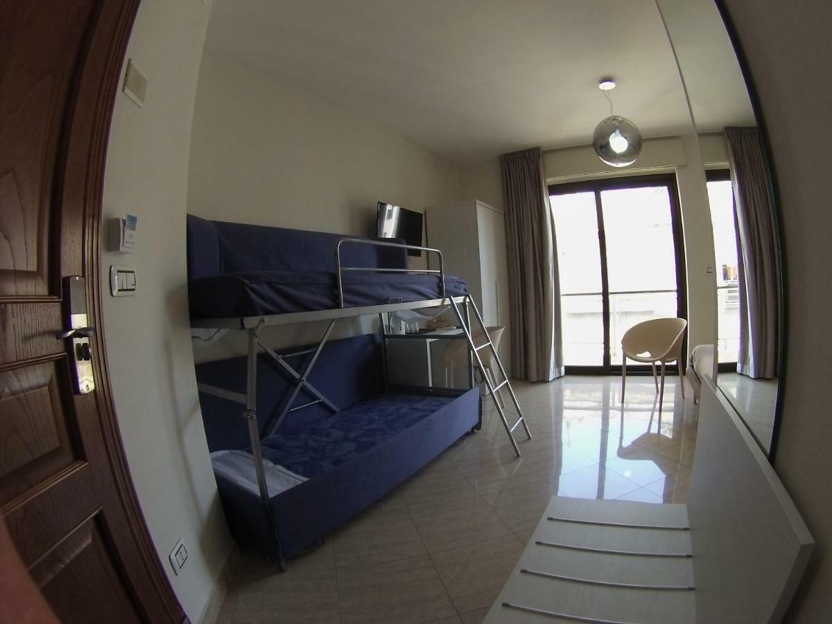 Sonevi Rooms Napoli Eksteriør bilde