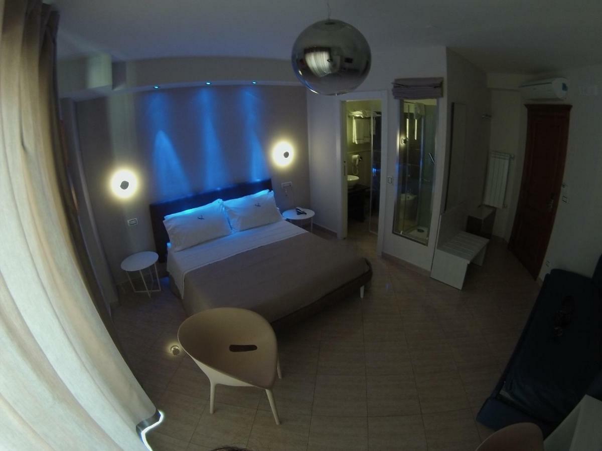 Sonevi Rooms Napoli Eksteriør bilde