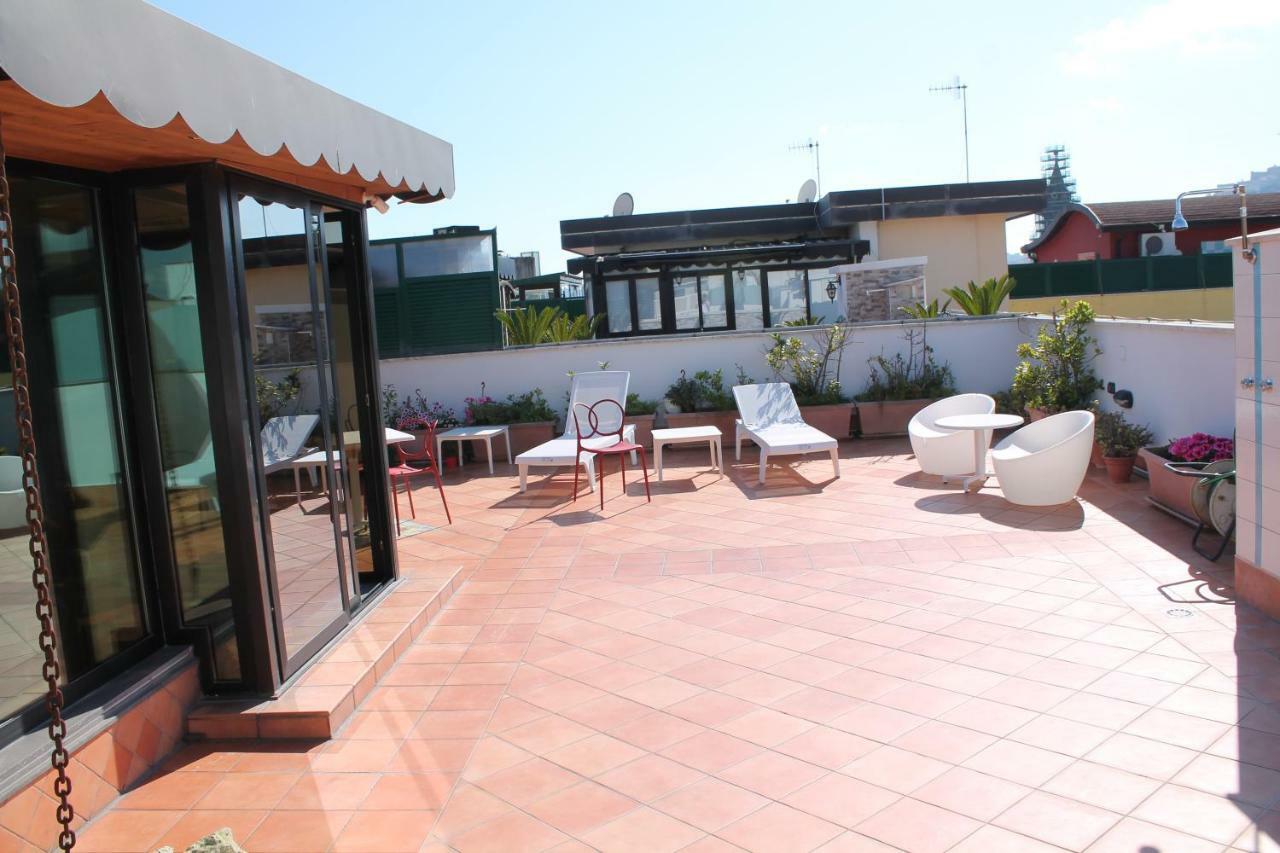 Sonevi Rooms Napoli Eksteriør bilde