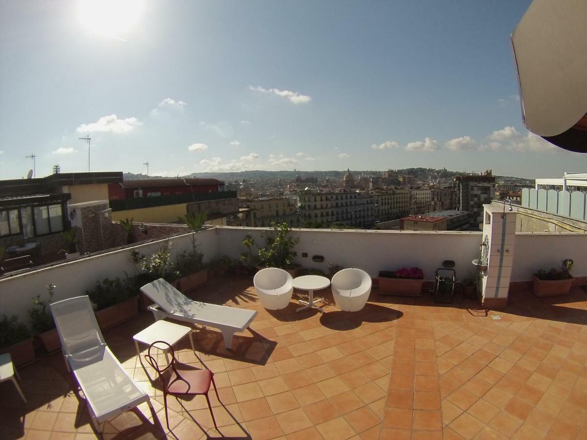 Sonevi Rooms Napoli Eksteriør bilde