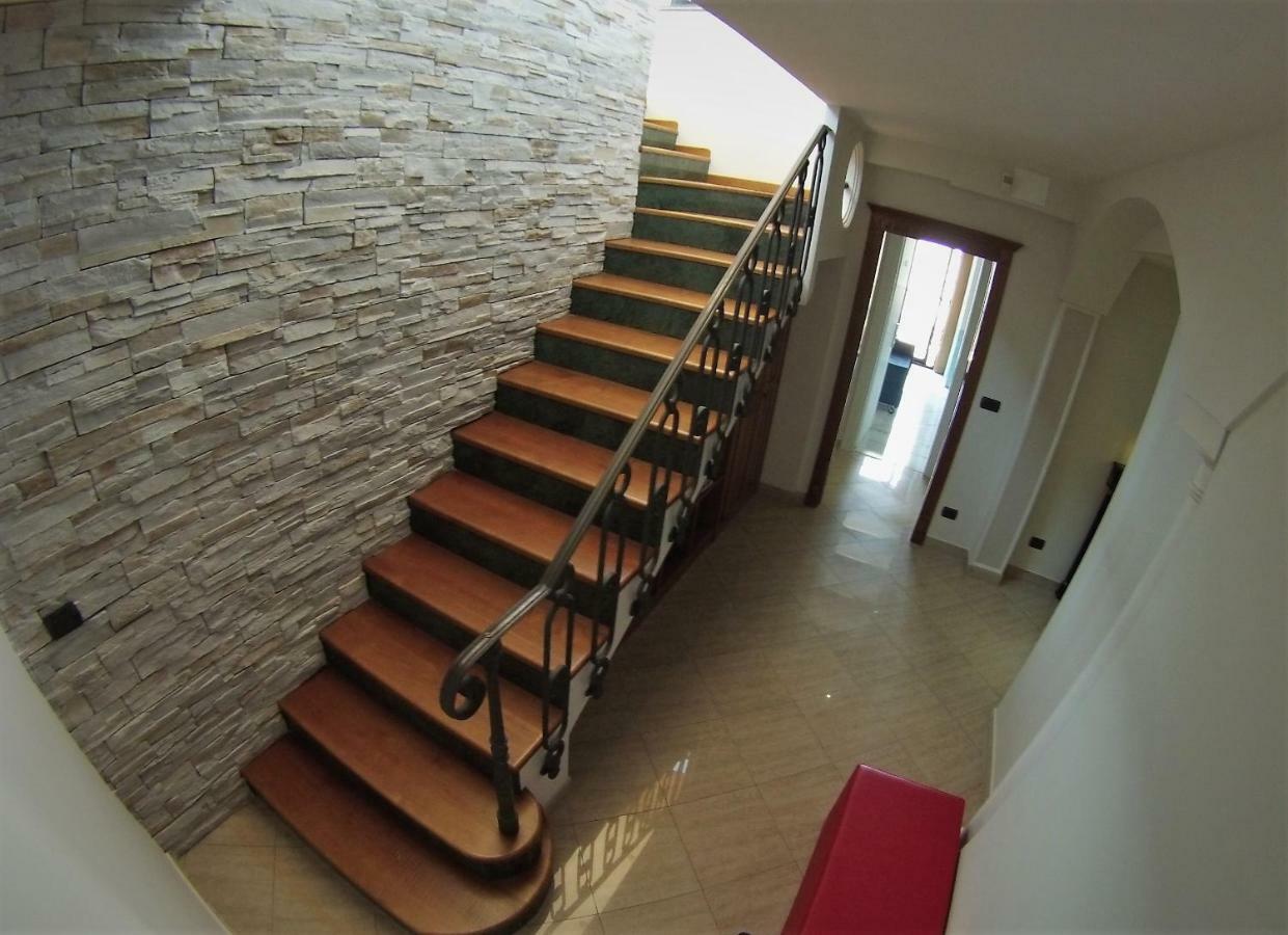 Sonevi Rooms Napoli Eksteriør bilde