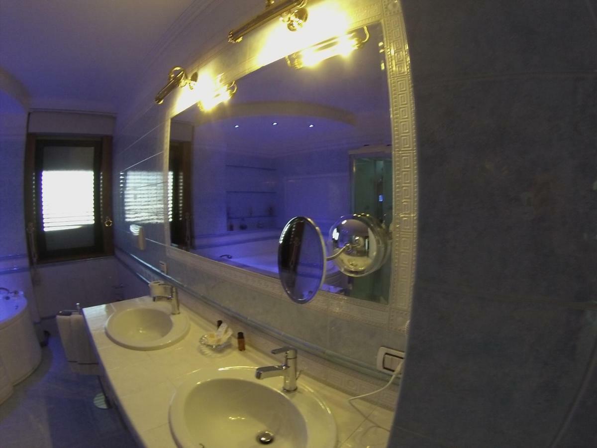 Sonevi Rooms Napoli Eksteriør bilde